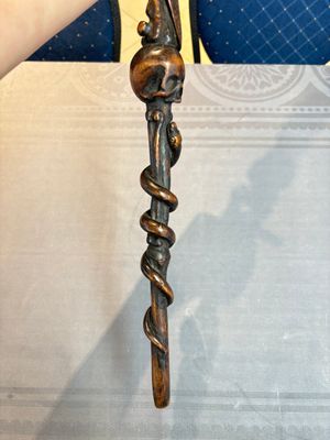 A finely carved boxwood 'vanitas' or 'memento mori' stick, 18/19th C. — 照片 24
