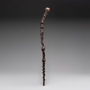 A finely carved boxwood 'vanitas' or 'memento mori' stick, 18/19th C. — 照片 4