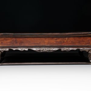 A finely carved Chinese hardwood stand, Qing — foto 4
