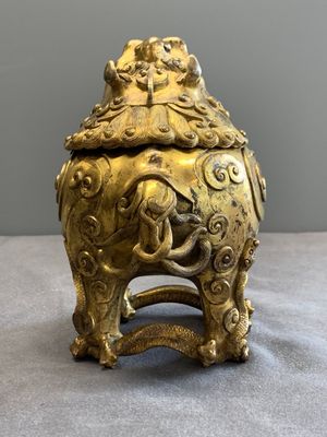 A finely cast Chinese gilt-bronze 'luduan' censer, possibly Ming — 照片 3