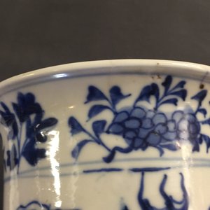 A five-piece Chinese blue and white garniture with dragons, 19th C. — 照片 14