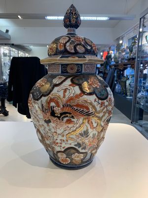A five-piece Imari-style garniture with birds among flowering branches, incl. 3 stands, Samson, Paris, 19th C. — photo 29