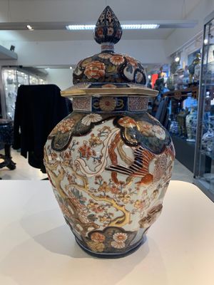 A five-piece Imari-style garniture with birds among flowering branches, incl. 3 stands, Samson, Paris, 19th C. — photo 30