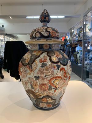 A five-piece Imari-style garniture with birds among flowering branches, incl. 3 stands, Samson, Paris, 19th C. — photo 38