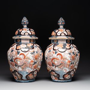 A five-piece Imari-style garniture with birds among flowering branches, incl. 3 stands, Samson, Paris, 19th C. — photo 2