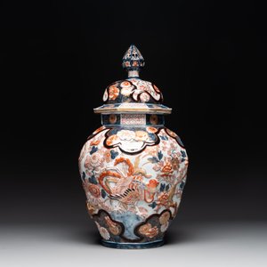 A five-piece Imari-style garniture with birds among flowering branches, incl. 3 stands, Samson, Paris, 19th C. — photo 6