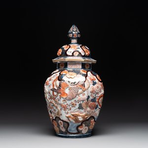 A five-piece Imari-style garniture with birds among flowering branches, incl. 3 stands, Samson, Paris, 19th C. — photo 7