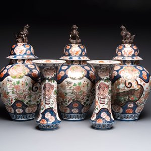 A five-piece Imari-style garniture with eagles and deer, Samson, Paris, 19th C. — 照片 1