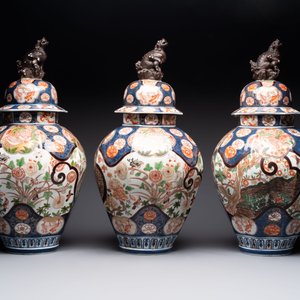 A five-piece Imari-style garniture with eagles and deer, Samson, Paris, 19th C. — 照片 2