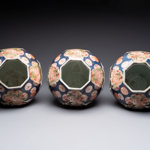 A five-piece Imari-style garniture with eagles and deer, Samson, Paris, 19th C. — 照片 6
