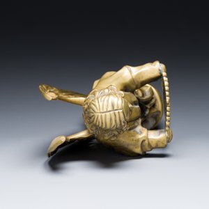 A Flemish brass sculpture of a winged angel with shield, 19th C. — 照片 7