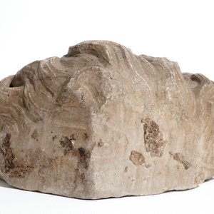 A Flemish carved marble cherub head, 16/17th C. — photo 5