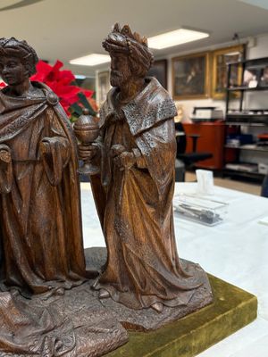 A Flemish carved wooden 'Adoration of the Magi' group, 18th C. — 照片 19