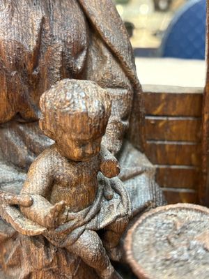 A Flemish carved wooden 'Adoration of the Magi' group, 18th C. — 照片 8