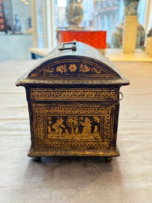 A Flemish gilt-tooled leather casket with hunting scenes, probably Antwerp, early 17th C. — 照片 4