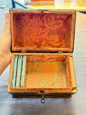 A Flemish gilt-tooled leather casket with hunting scenes, probably Antwerp, early 17th C. — 照片 7