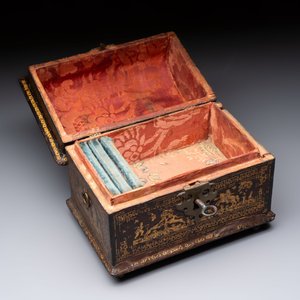 A Flemish gilt-tooled leather casket with hunting scenes, probably Antwerp, early 17th C. — 照片 2