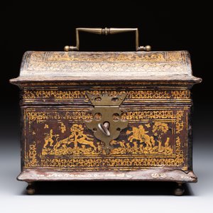 A Flemish gilt-tooled leather casket with hunting scenes, probably Antwerp, early 17th C. — 照片 3