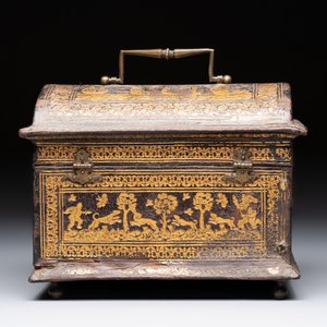 A Flemish gilt-tooled leather casket with hunting scenes, probably Antwerp, early 17th C. — 照片 5