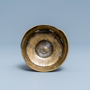 A Flemish or Dutch bronze candlestick, 14/15th C. — photo 6