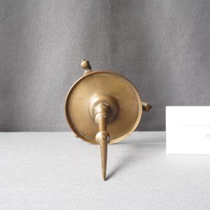 A Flemish or Dutch bronze candlestick, 14/15th C. — photo 10