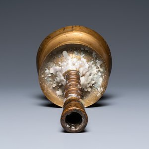 A Flemish or Dutch knotted bronze candlestick, 15th C. — 照片 5