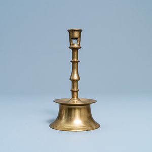 A Flemish or Dutch knotted bronze candlestick, 16th C. — photo 3