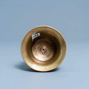 A Flemish or Dutch knotted bronze candlestick, 16th C. — photo 6