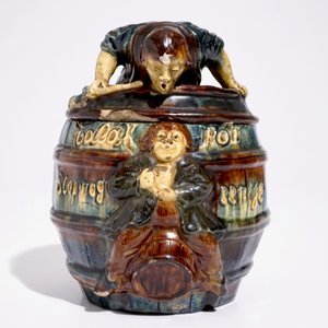 A Flemish pottery tobacco jar with a man in a barrel, prob. Vandevoorde workshop, 20th C. — photo 2