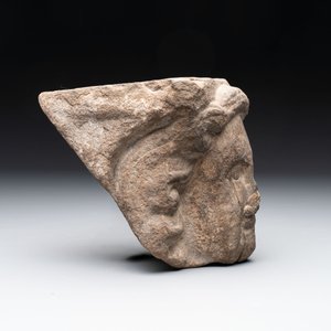 A Flemish sandstone fragment of a male head, 17th C. — 照片 3