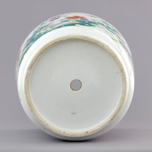A floral Chinese porcelain famille rose jardiniere, 19th C. — foto 6