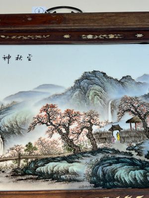A framed Chinese famille rose 'Mountainous Landscape' plaque, after Wang Yeting 汪野亭, 20th C. — photo 4