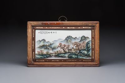 A framed Chinese famille rose 'Mountainous Landscape' plaque, after Wang Yeting 汪野亭, 20th C.