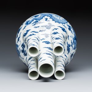 A French blue and white chinoiserie 'Dragon' tulip vase — photo 6