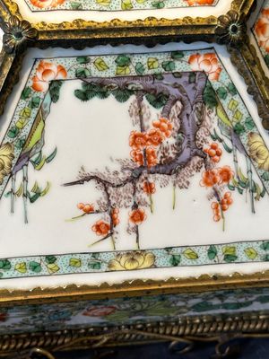 A French chandelier inset with Chinese famille verte plaques, 19th C. — foto 8
