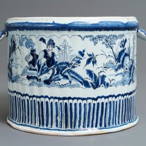 A French faience chinoiserie cooler in blue, white and manganese, Nevers, 17/18th C. — 照片 2