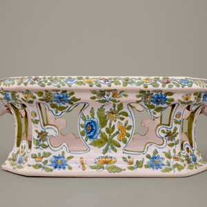 A French faience cruet set in Moustiers style, Samson, Paris, 19th C. — 照片 6
