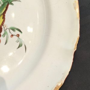 A French faience de l'Est plate with a bear, Les Islettes or Moustiers, 18th C. — photo 4