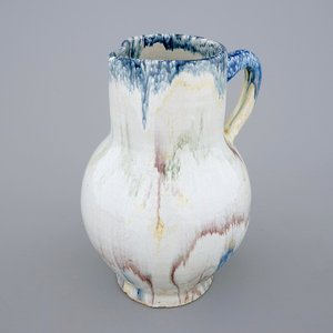 A French faience faux-marbre jug, Rouen, Poterat workshop, 18th C. — photo 1