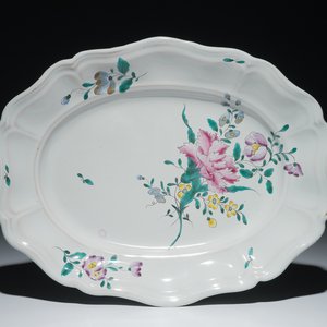 A French faience oval dish with floral design, Joseph Hannong, Strasbourg, 18th C. — 照片 1