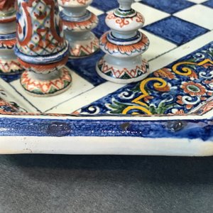 A French faience Rouen style chess board with pieces, Samson, Paris, 19th C. — photo 11