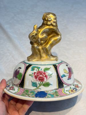 A French famille rose-style 'Xi Xiang Ji' covered vase, Samson, Paris, 19th C. — foto 15