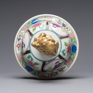 A French famille rose-style 'Xi Xiang Ji' covered vase, Samson, Paris, 19th C. — foto 8
