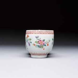 A famille verte-style armorial covered vase, a jar and a clog-shaped bowl, Samson, Paris, 19th C. — photo 5