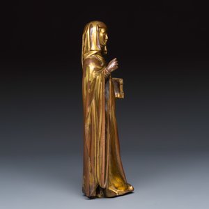 A French gilt-bronze figure of a female saint — foto 5