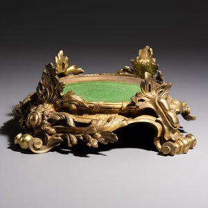 A French gilt-bronze 'Louis XV' style stand, 19th C. — 照片 1