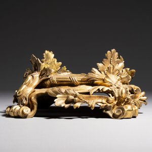 A French gilt-bronze 'Louis XV' style stand, 19th C. — 照片 5