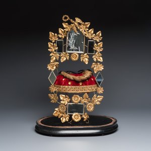 A French gilt-metal globe de mariée bridal keepsake with glass dome — 照片 3