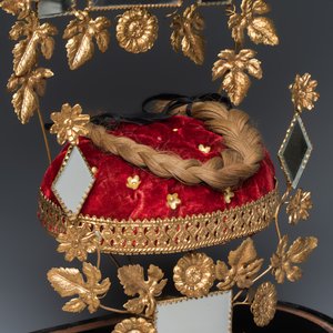 A French gilt-metal globe de mariée bridal keepsake with glass dome — 照片 8