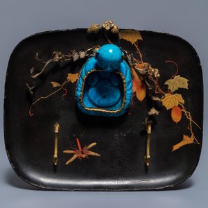 A French lacquer and gilt bronze inkwell with a Chinese turquoise-glazed brush washer, Kangxi and 19th C. — 照片 2